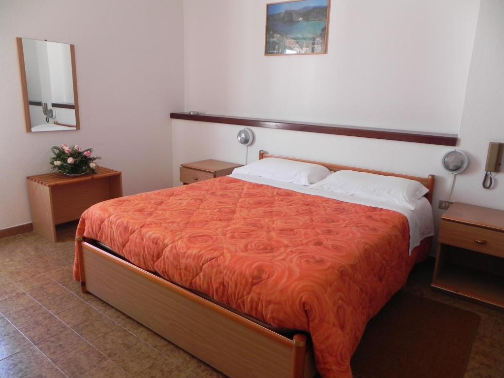 Hotel Fjby Calasetta Rom bilde