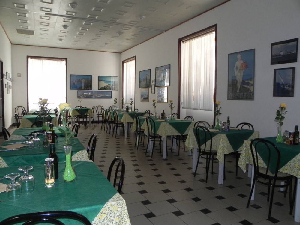 Hotel Fjby Calasetta Eksteriør bilde